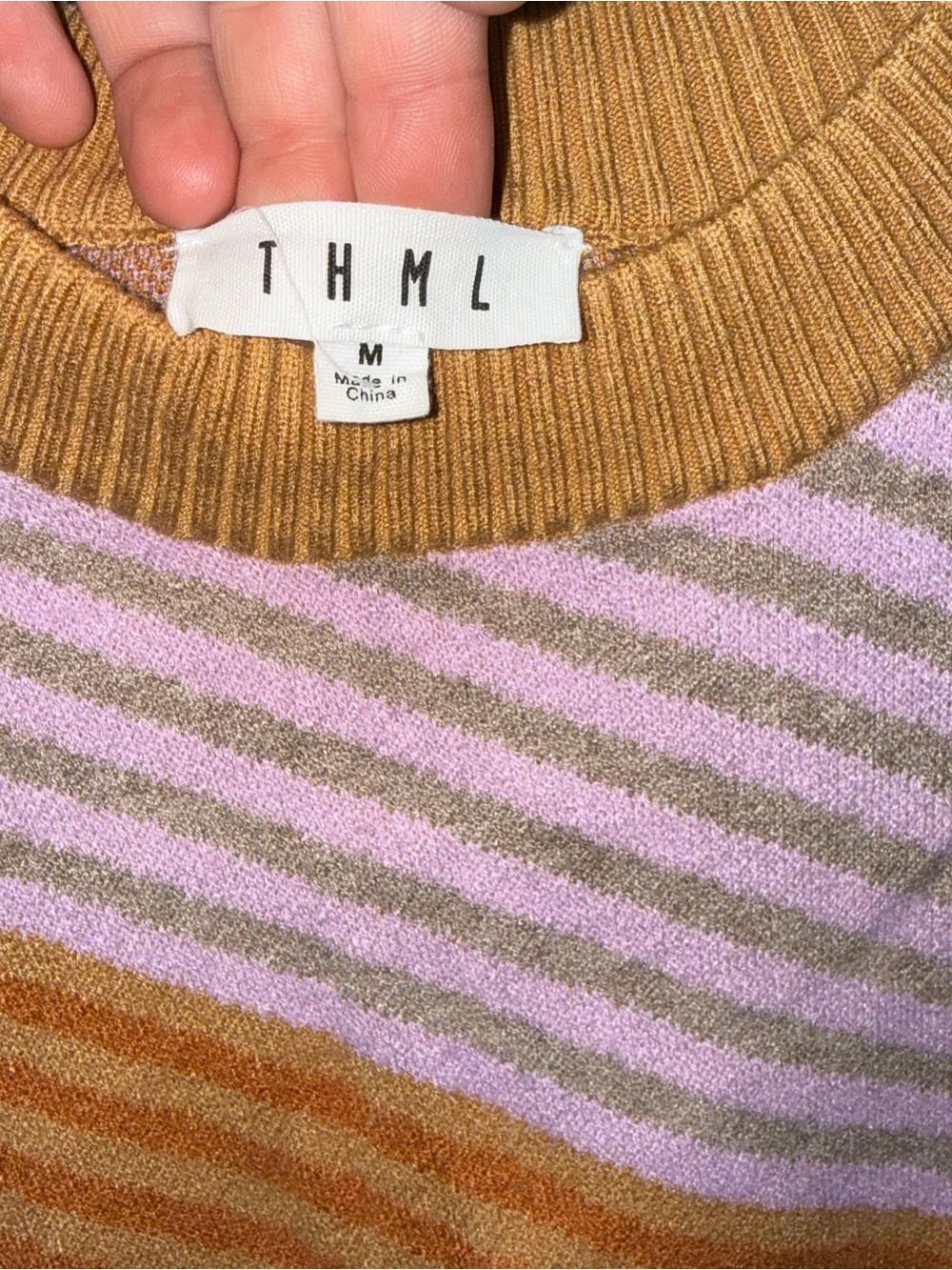 Sweater medium - Picture 2 of 2